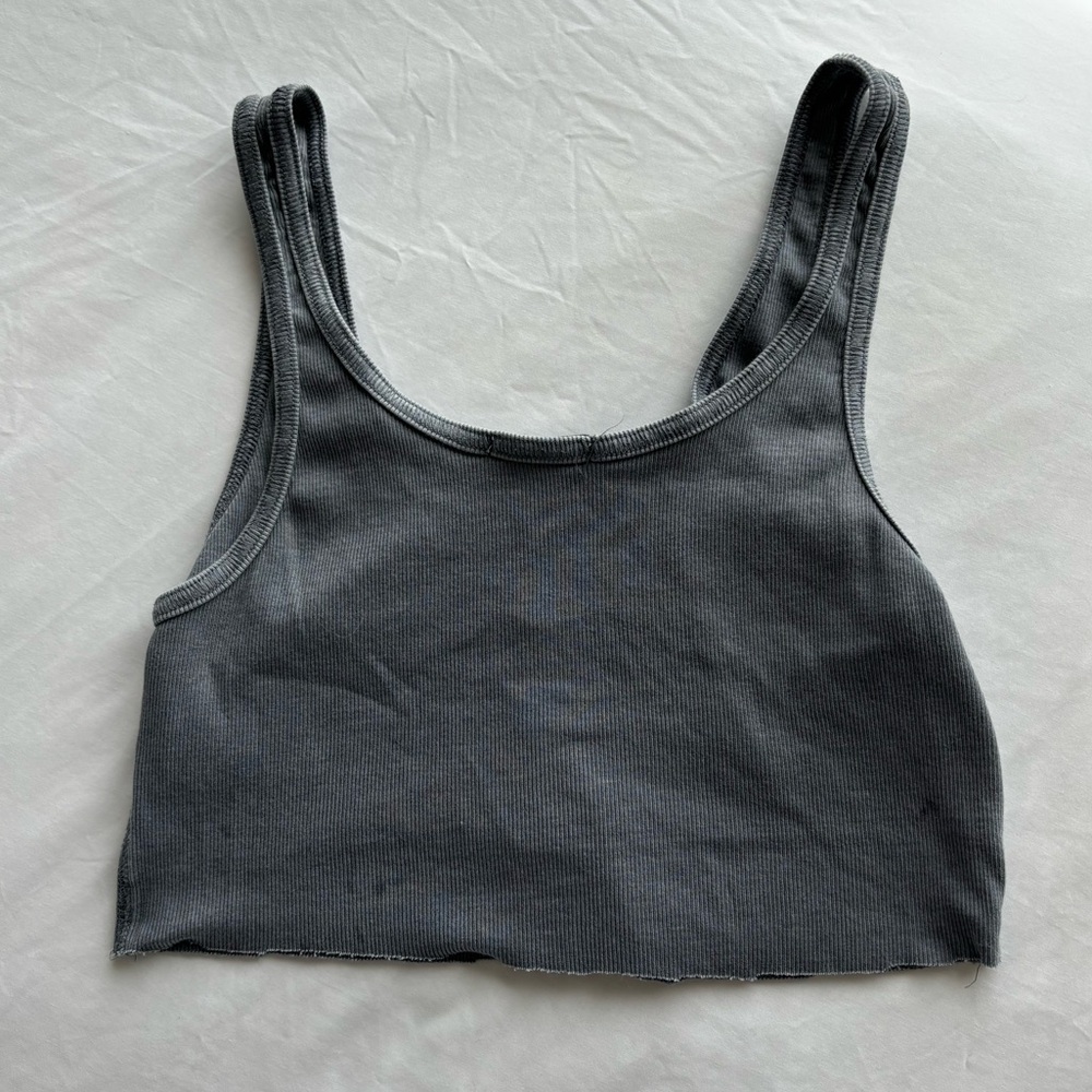 Cropped Tank - Picture 2 of 3